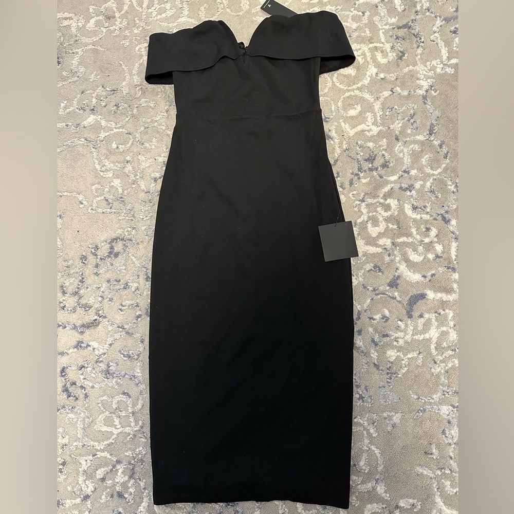 Lulus XS NWT Black of shoulder perfect for formal event